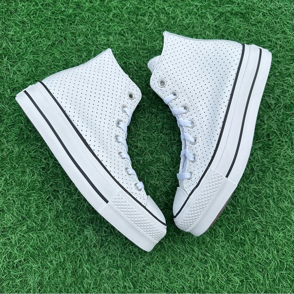 Converse Chuck Taylor All Star Lift High Top Perforated White Leather / Black - Picture 12 of 13
